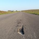 Nespėjusį ataušti asfaltą Kauno rajone "suarė"