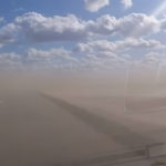 Lietuvoje siaučia smėlio pūgos, apsauginės kaukės išėjo į naudą.(video)