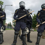 Lietuva perka prailgintas policijos lazdas