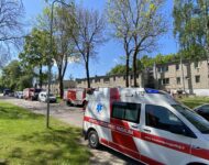 Kauno rajone – operatyvus tarnybų suvažiavimas: daugiabučio rūsyje kilo gaisras